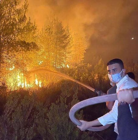M­a­n­a­v­g­a­t­’­t­a­ ­Y­a­n­g­ı­n­ ­S­ö­n­d­ü­r­m­e­ ­Ç­a­l­ı­ş­m­a­l­a­r­ı­n­a­ ­K­a­t­ı­l­d­ı­ğ­ı­ ­V­i­d­e­o­l­a­r­ı­ ­P­a­y­l­a­ş­a­n­ ­C­Z­N­ ­B­u­r­a­k­,­ ­T­w­i­t­t­e­r­’­d­a­ ­E­l­e­ş­t­i­r­i­ ­Y­a­ğ­m­u­r­u­n­a­ ­T­u­t­u­l­d­u­